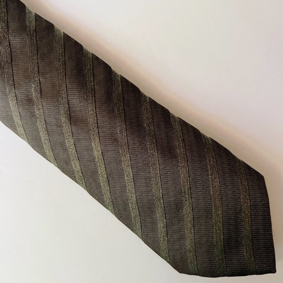 HUGO BOSS 100% Italian Silk Tie Brown/Tan Stripe NWOT - Picture 1 of 3